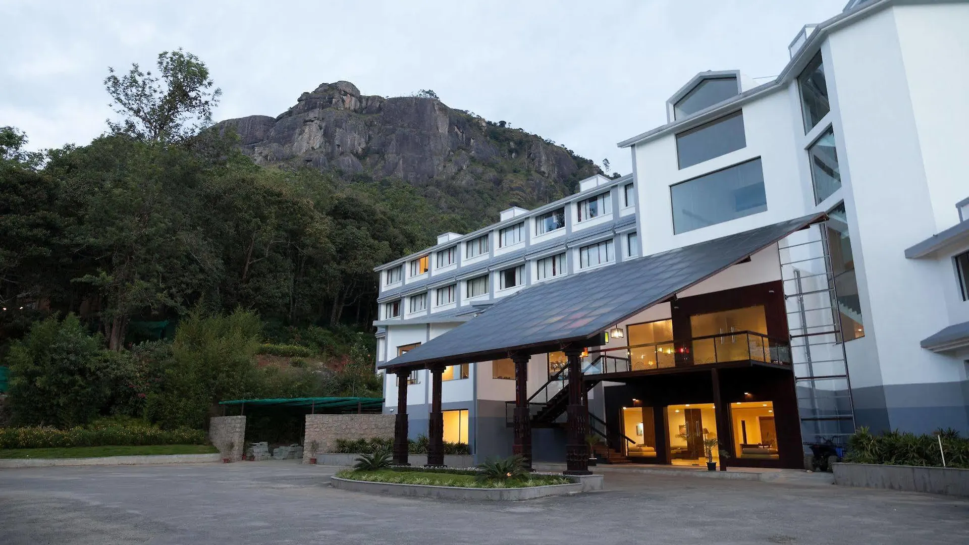 **** Hotel Munnar - Terrace Greens, A Sterling Holidays Resort Indie